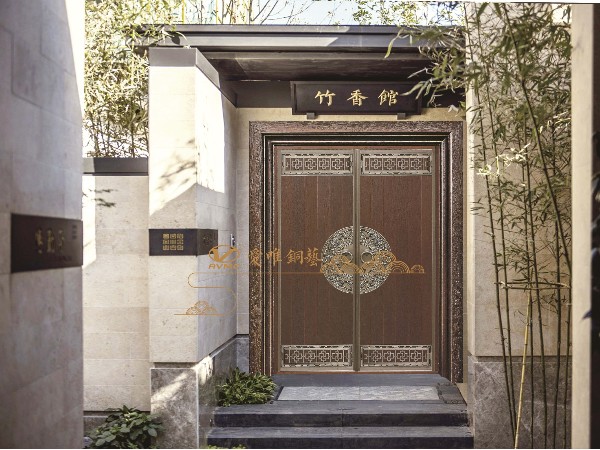 佛山銅門(mén)廠家告訴你裝修選擇別墅銅門(mén)