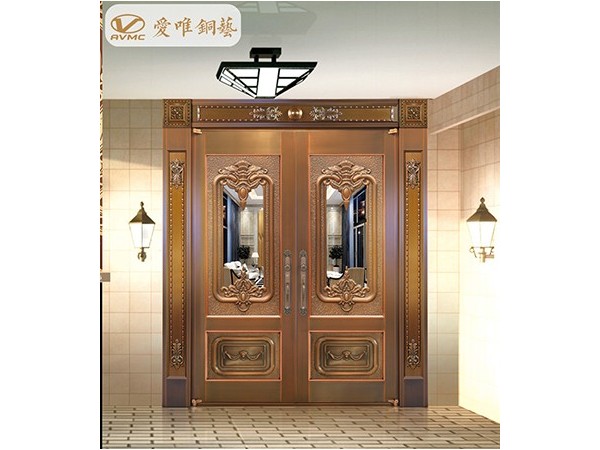 別墅入戶門太沒品？那是您還差一樘愛唯銅門